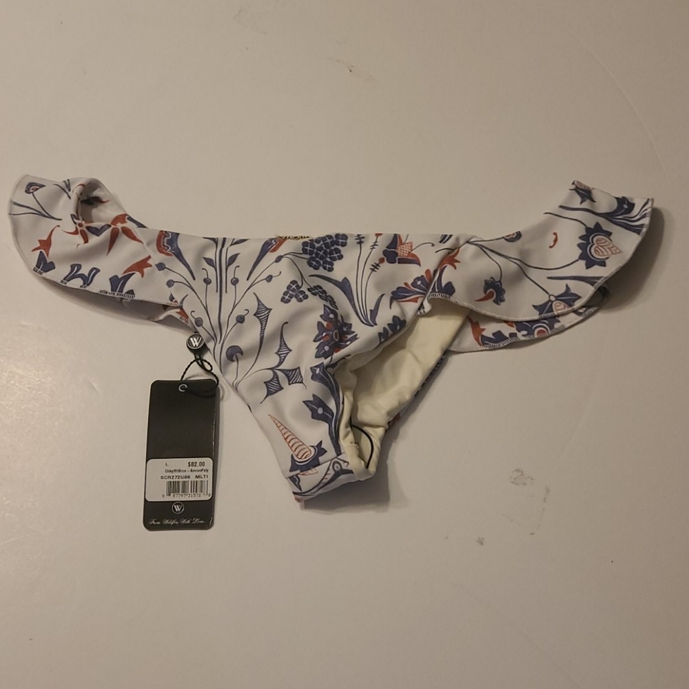 Wildfox size Large NWT bikini bottoms.